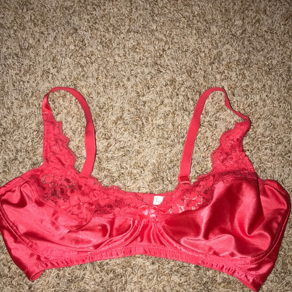 red bralette 36C